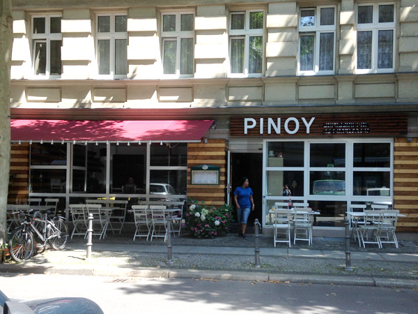 Im Sommer bietet das "Pinoy" Sitzplätze vor dem Restaurant an.