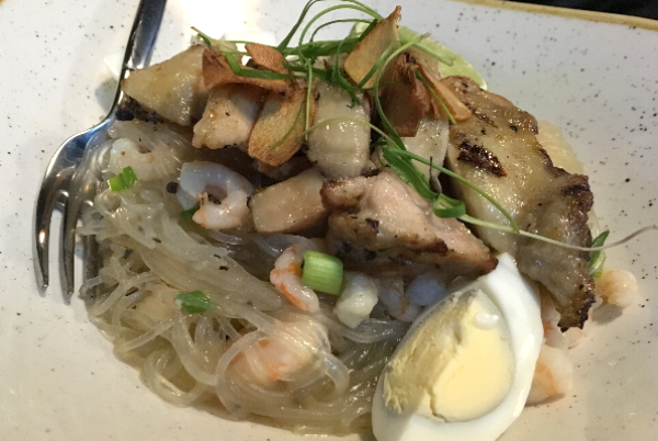 Pansit Puti im "Romulo Café" in London. © Valerie Till